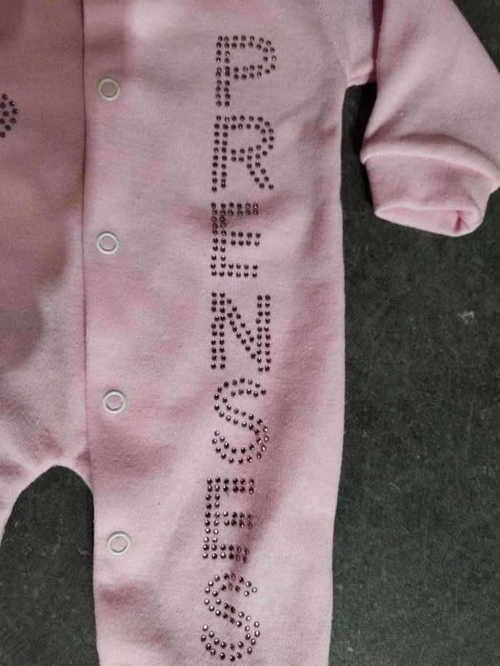 Pyjama et bonnet princesse 3 mois - photo numéro 2