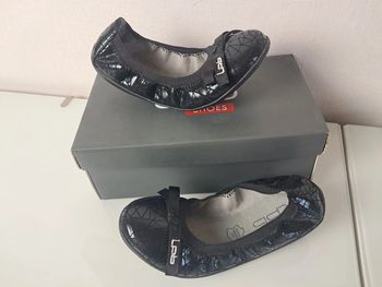 Les petites bombes ballerines P.31 neuves