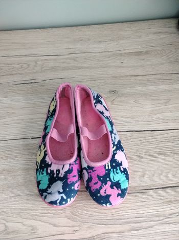 Paire de chaussures pantoufles licorne fille pointure 33