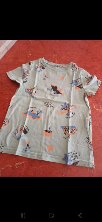 T.shirt garçon taille 4 ans