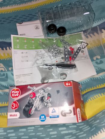 Moto, le plaisir de construire et de jouer neuf 