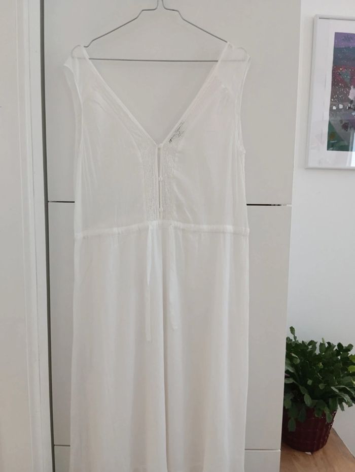 Robe longue sans manches 
Princesse Tam Tam
Taille 38 - photo numéro 3