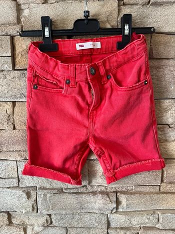 Short rouge Levis 6 ans coupe 511 slim