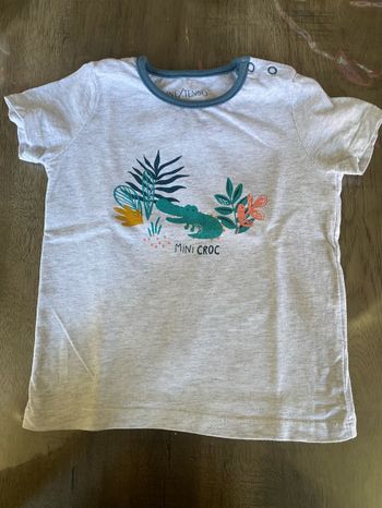 T-shirt
