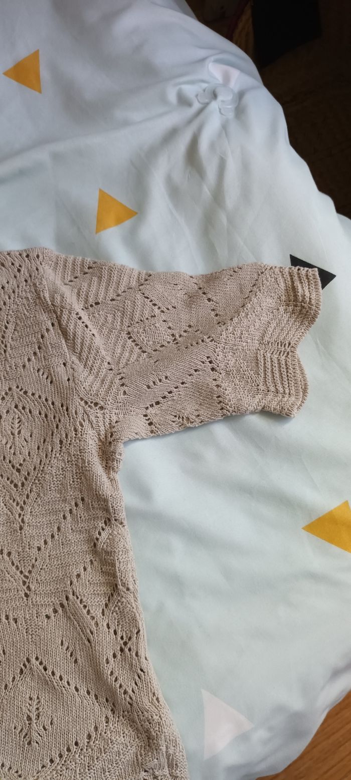 Gilet ajouré beige