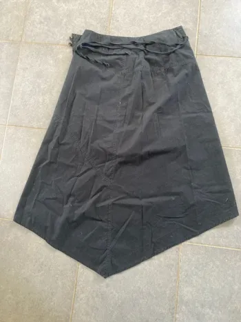 Jupe porte feuille asymétrique