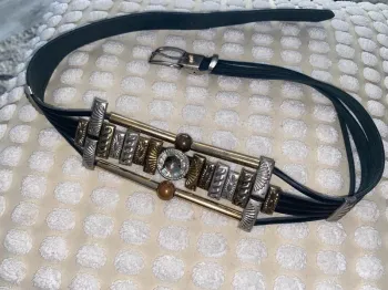 Ceinture vintage en cuir et strass
