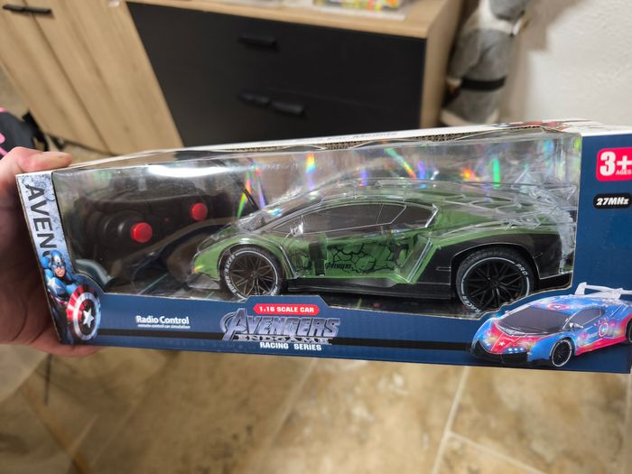 voiture télécommandée avengers neuf - photo numéro 3