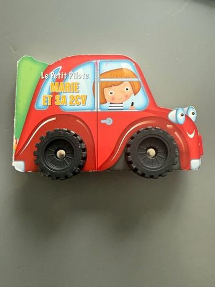 Lot de livres Le Petit Pilote et livres Winnie et Cars - photo numéro 3