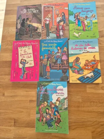 Lot de 7 romans le club des baby-sitters