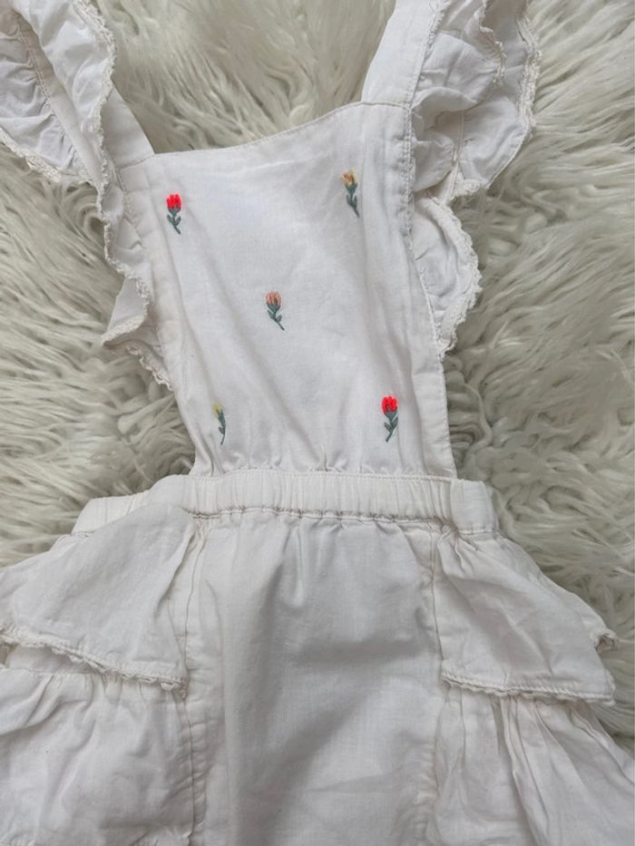 Fille 👧🏻 Barboteuse a fleurs kiabi taille 3 ans - photo numéro 2