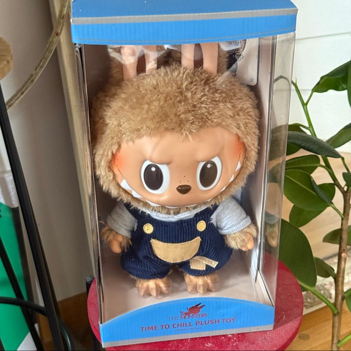 Labubu « Time to Chill » – Peluche / Vinyle Pop Mart