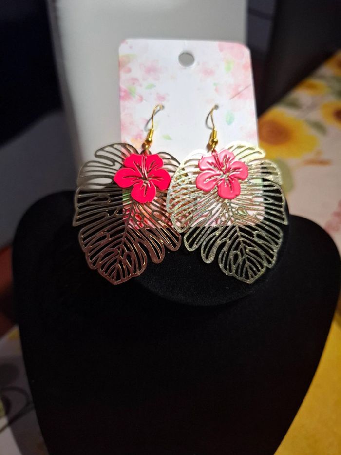 Magnifique boucle d oreille femme neuve - photo numéro 3