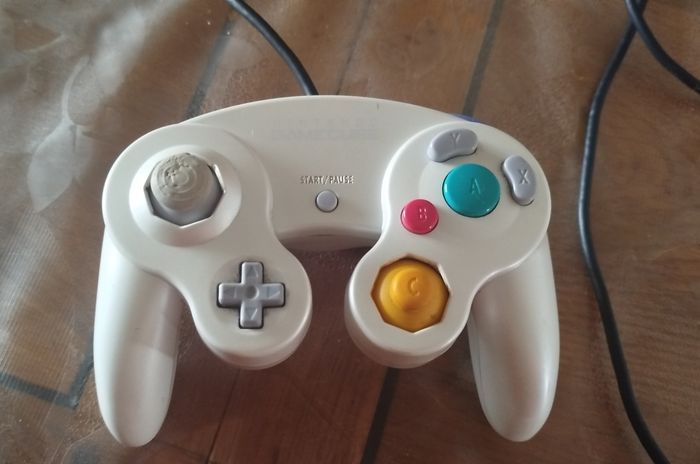 Manette Nintendo GameCube blanche