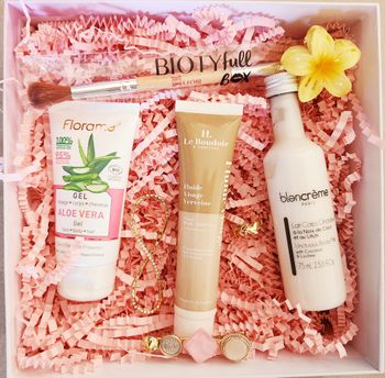 Petites sélections de produits bio et bijoux fantaisies