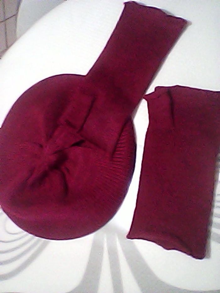 Bonnet + mitaines, neuf - photo numéro 3