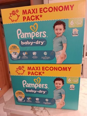 Couches Pampers Baby Dry taille 6 