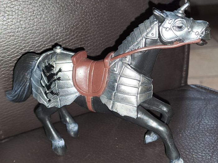 Chevalier cheval et bonhomme - photo numéro 4