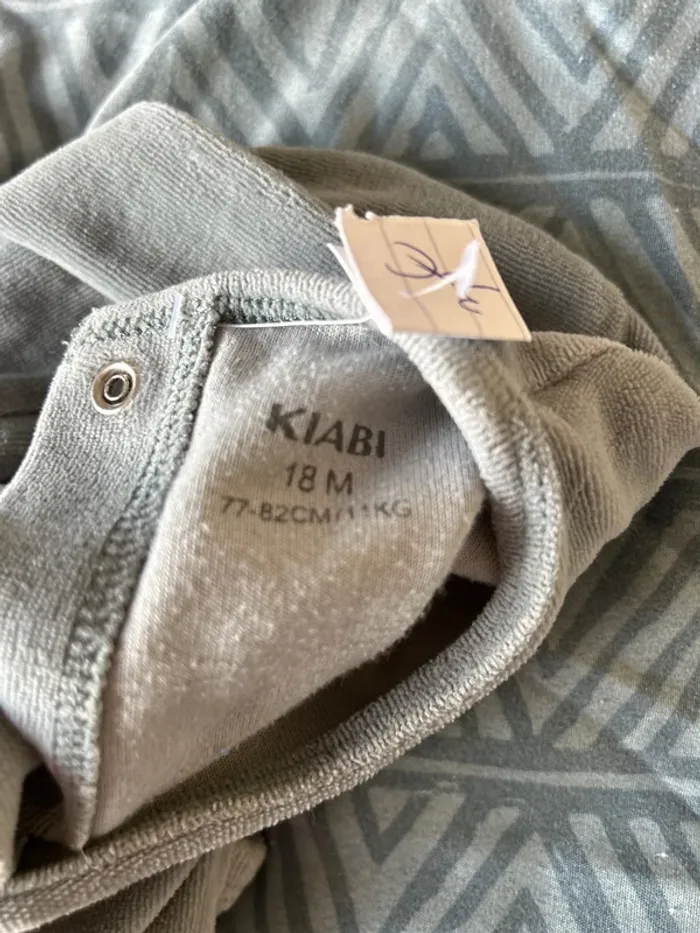 Pyjama 18 mois 👶 - photo numéro 3