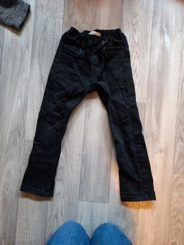 Jeans slim noir - photo numéro 2