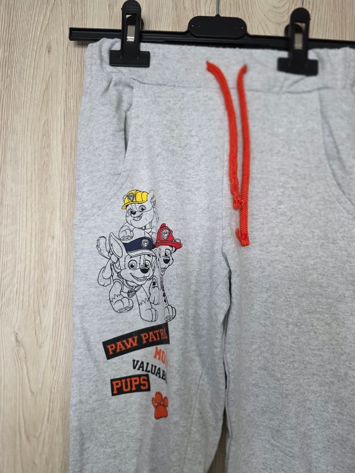 BAS DE JOGGING GARÇON PAW PATROL AVEC UN CORDON POUR SERRER ET POCHES SUR LES CÔTÉS TAILLE 6ANS MARQUE NICKELEDEON - photo numéro 2
