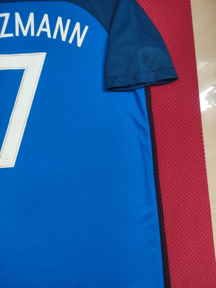 Maillot de foot Griezmann France, Nike Authentique Officiel taille enfant 13/15 ans, proche du Neuf - photo numéro 12
