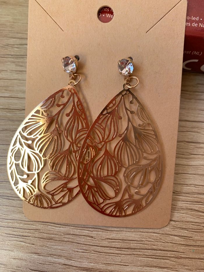 Boucles d’oreilles dorées - photo numéro 2