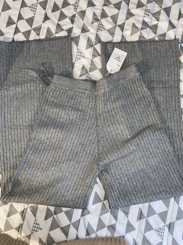 Pantalon gris en tricot côtelé - photo numéro 4