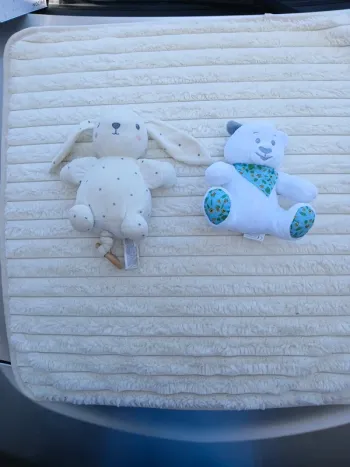 Peluche musicale bébé