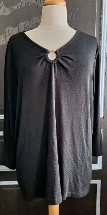 Blouse noir à manches longues taille 58-60