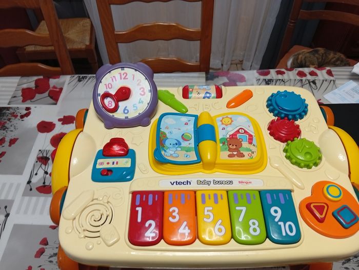 Mon bureau d'activité bilingue Vtech - photo numéro 4