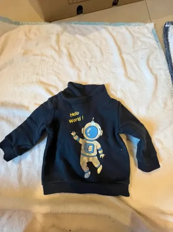 Pull taille 6 mois (68cm)