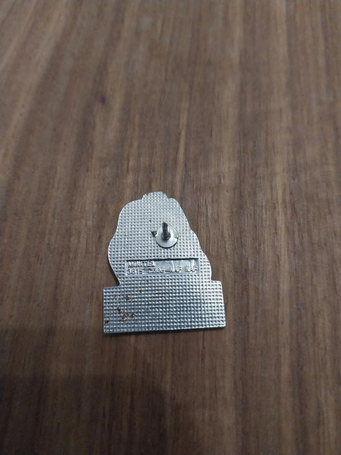 Pin's Pins Beau et rare Sac a dos NAFNAF vert et rouge - photo numéro 5