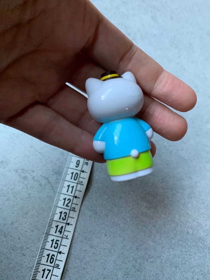 Figurine 2011 hello kitty garçon chapeau - photo numéro 3