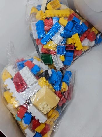 Ensemble de briques diverses