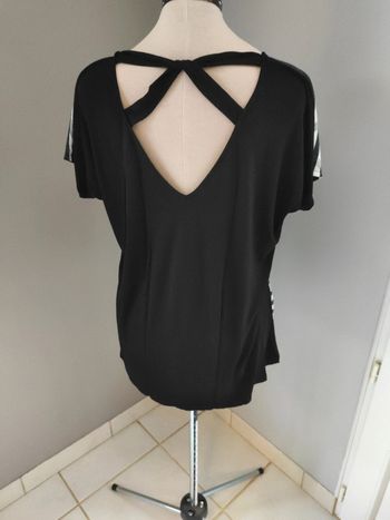 Tee-shirt dos en V