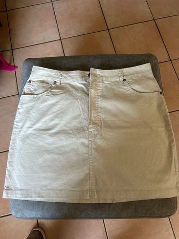 Jupe écrue Pull and Bear