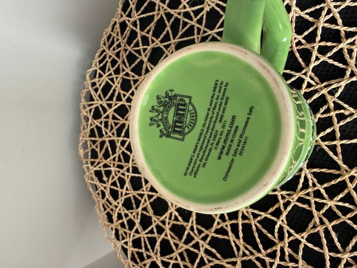 Mug en relief M&M'S Verte 3D tasse céramique 11 cm - photo numéro 4