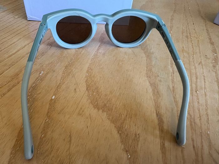 Lunette de soleil - photo numéro 7