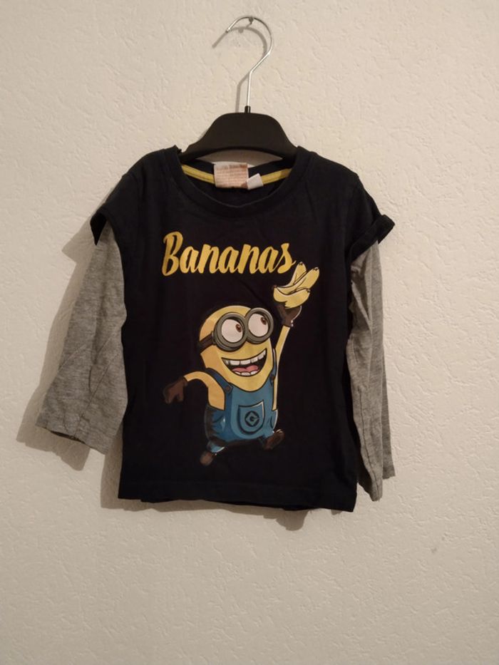 tee shirt bleu marine et gris les minions garcon 3 ans