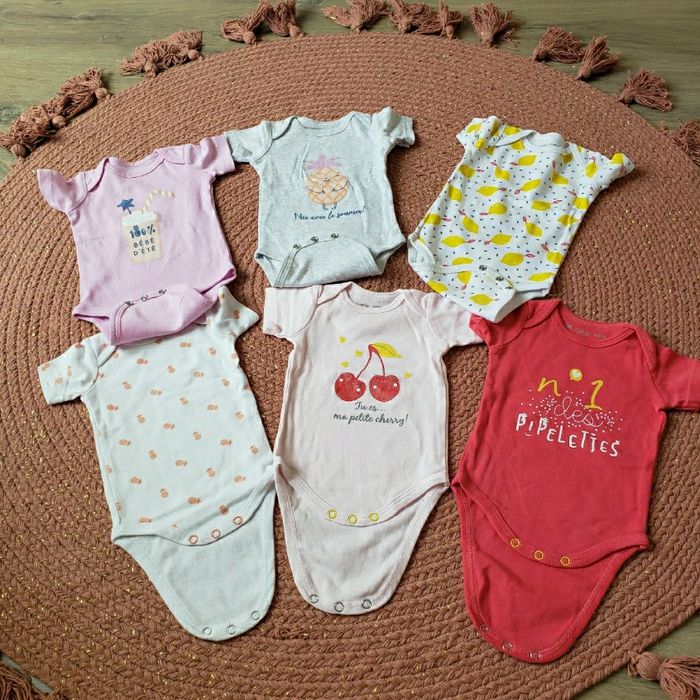 Lot bodies manches courtes