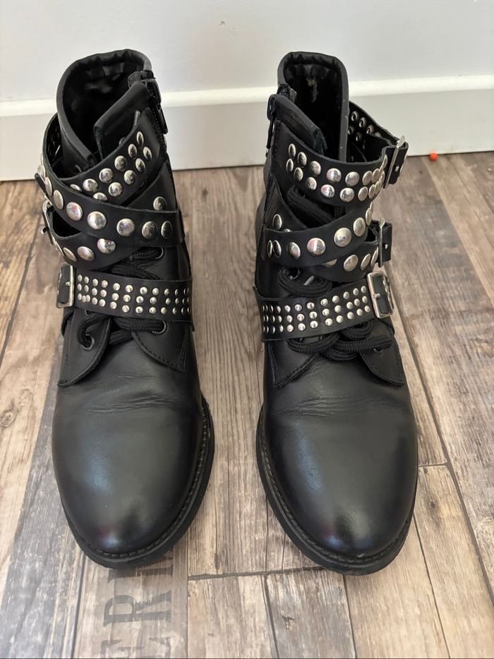 Bottines cloutées argentées Eden Shoes pointure 37 - photo numéro 2