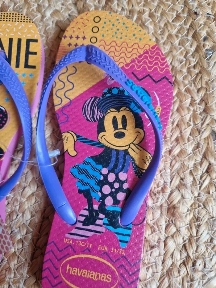 Neuf jolie paire de tong motif minnie havaianas pointure 31 - photo numéro 3