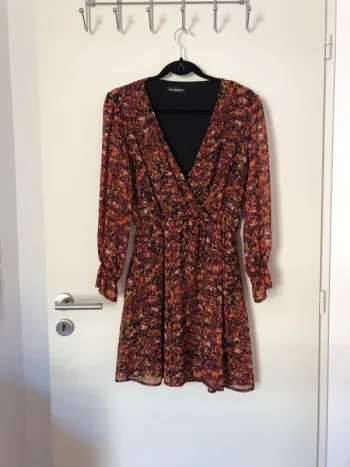 Robe courte à manche longues motifs fleurs orange rose Rue des Abbesses taille 2