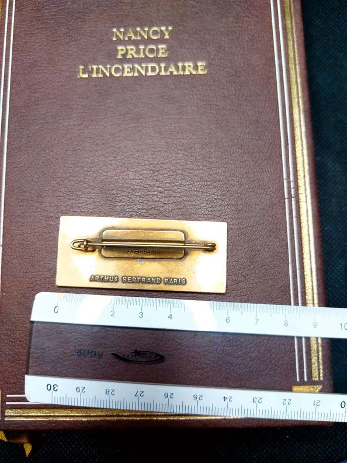 Magnifique broche religieuse ancienne - photo numéro 2