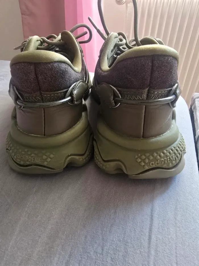 Basket ozweego adidas bon etat - photo numéro 3