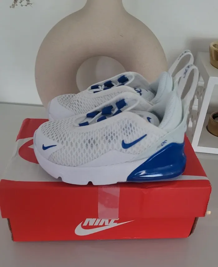 Air Max 270 taille 21 neuves - photo numéro 4