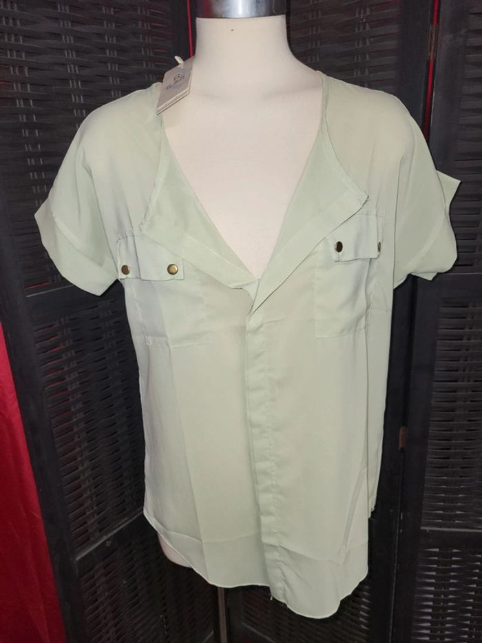 Chemise neuve taille 38/40