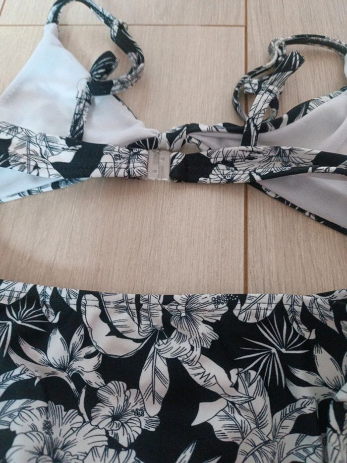Maillot de bain noir et blanc 12 ans - photo numéro 4