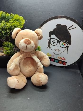 petite peluche doudou ours marron beige écharpe croix ancien the plushies collection